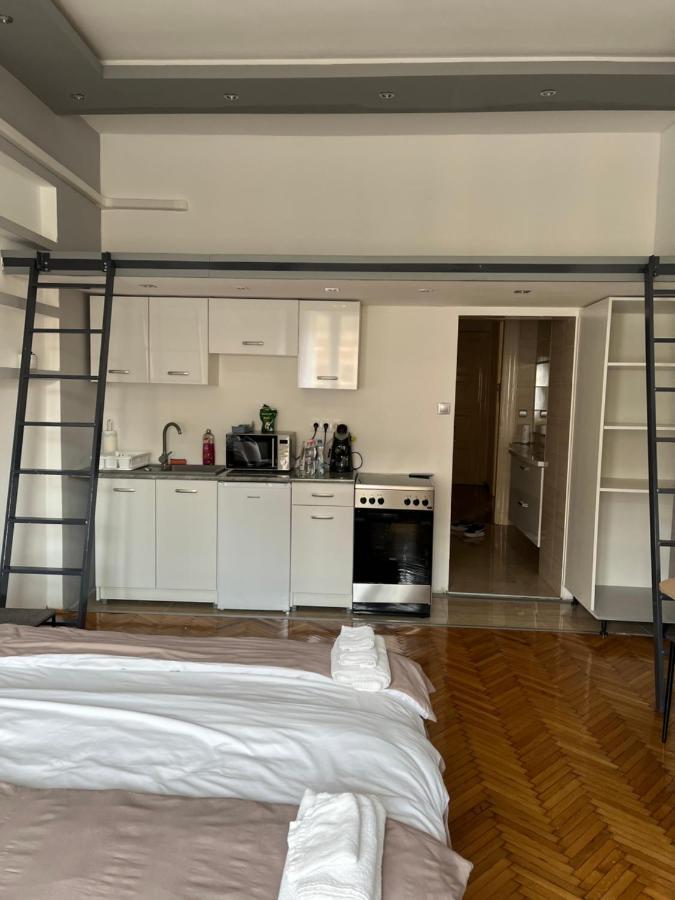 Szechenyi Apartman Мишкольц Экстерьер фото