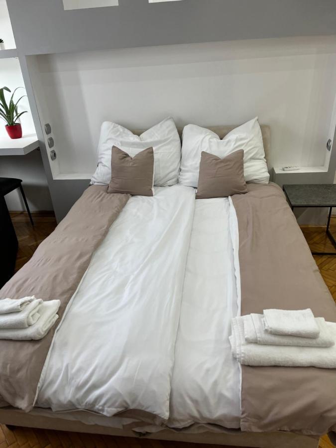 Szechenyi Apartman Мишкольц Экстерьер фото